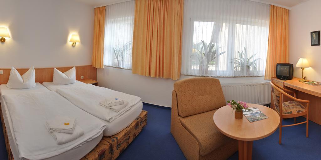 Pension Lindenhof Kromsdorf Ruang foto