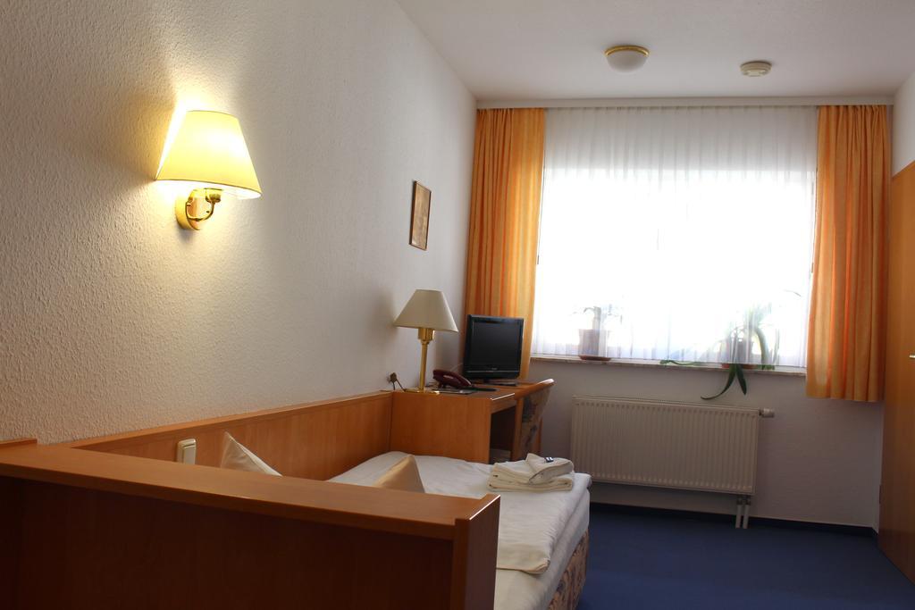 Pension Lindenhof Kromsdorf Bagian luar foto